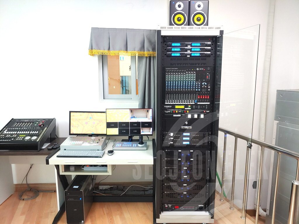 63f562aaeb9ff3171641.jpg